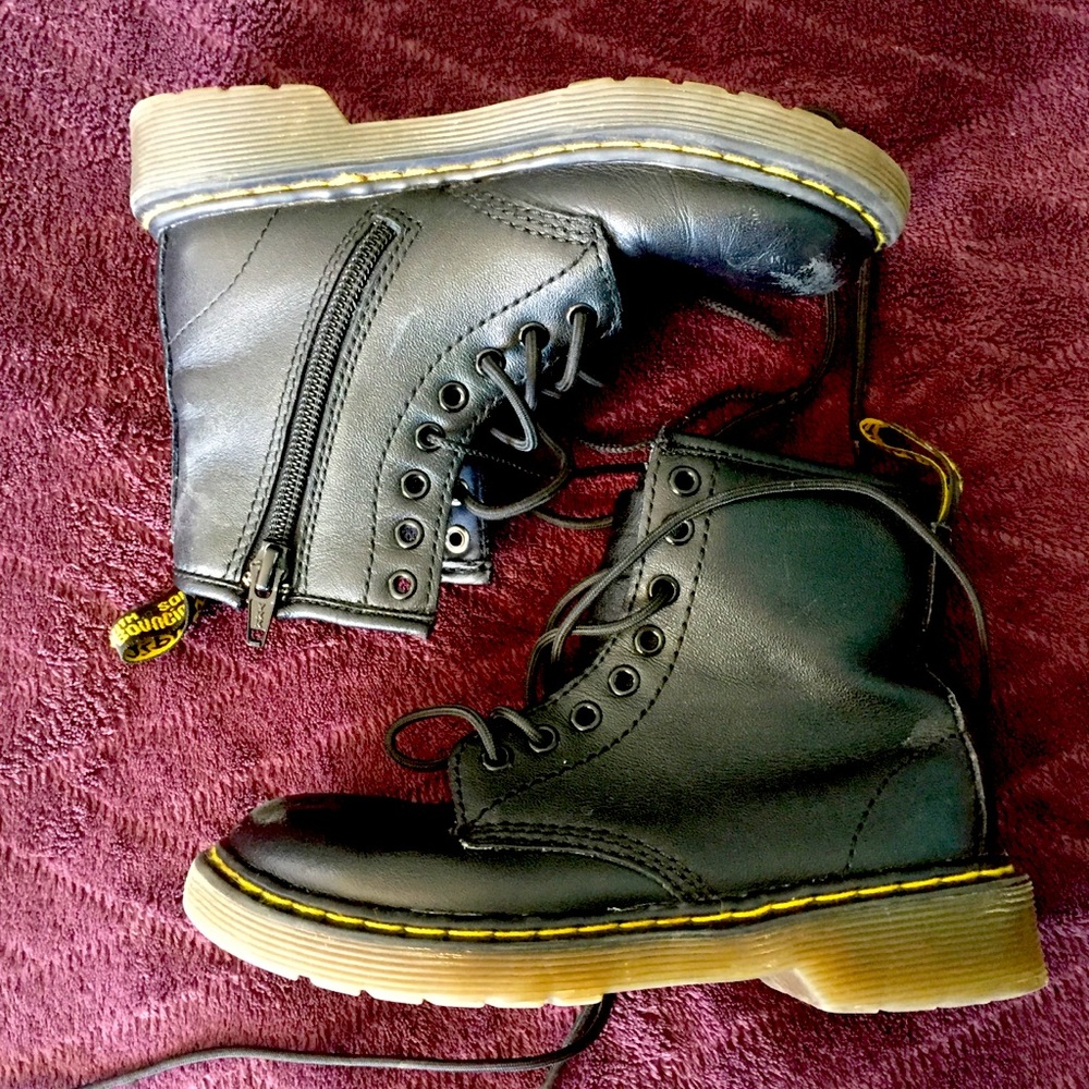Kids size 11 Doc Martens 🤘🏼 Black original